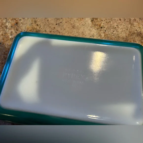 Pyrex #575 11x7 Promo Baking Dish in Teal Green w/Golden Wheat 1960’s. Vintage. - Picture 4 of 5
